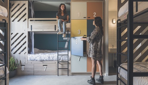 Dormitorio compartido, dormitorio mixto