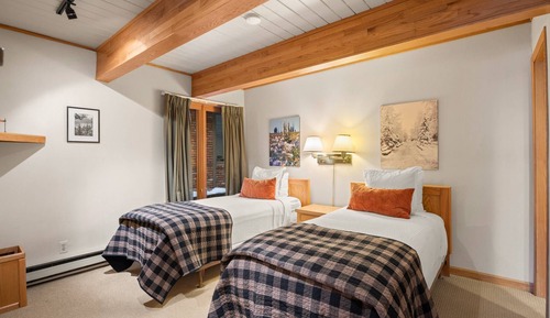 Apartamento (Chateau DuMont 5)