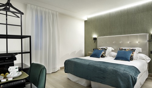 Habitación de diseño con 2 camas individuales (Alina)