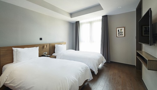[Green PKG] Breve Twin Room (Free Reusable Shopping Bag Included)