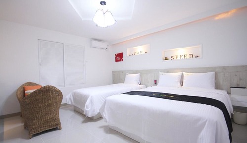 Room (Twin Room)