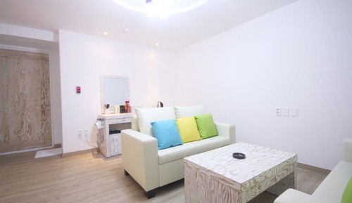 Room (VIP)