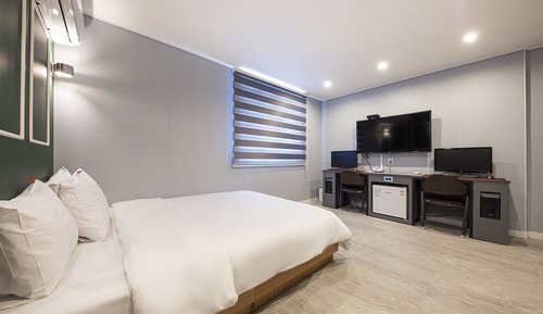 Room (Special Room with Beam Projector (Cou)