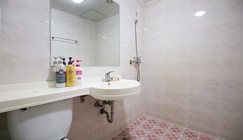 Room (Korean Room (Standard))