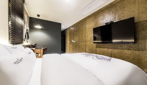 Room (Superior Black - Walk Only (Espresso))