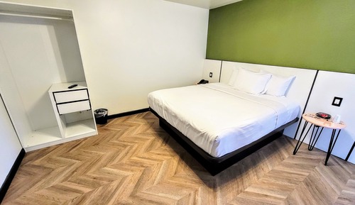 Habitación Deluxe, 1 cama de matrimonio grande, accesible para personas con discapacidad