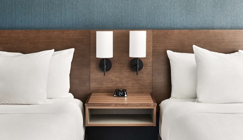 Habitación (2 Queens Beds with Sofabed)