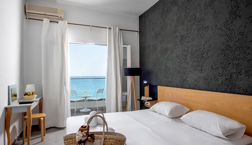 Habitación con 1 cama doble o 2 individuales, vistas al mar