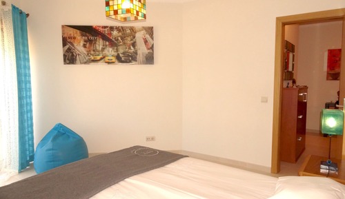 Apartamento, 3 habitaciones, terraza, junto a la playa