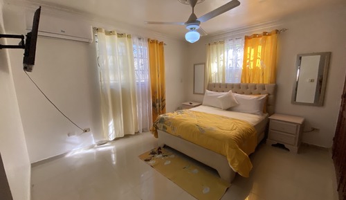 Apartamento, 3 habitaciones, balcón, vistas al jardín