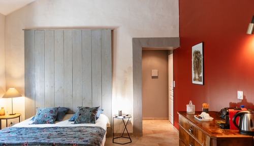 Habitación triple Confort, vistas al parque (Chambre des platanes)