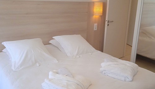 Appartement 6 personnes - 2 chambres - Terrasse et Loggia spacieuse.