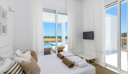 Villa exclusiva, 3 habitaciones, piscina privada, vistas a la playa