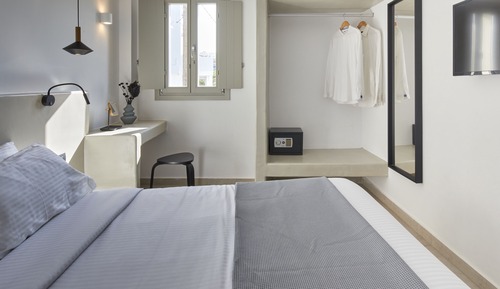 Suite Grand, 1 cama de matrimonio grande con sofá cama, bañera de hidromasaje, vistas al mar