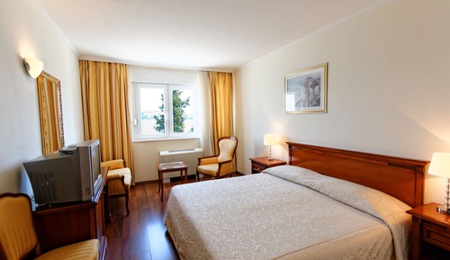 Habitación económica con 1 cama doble o 2 individuales, vistas al mar