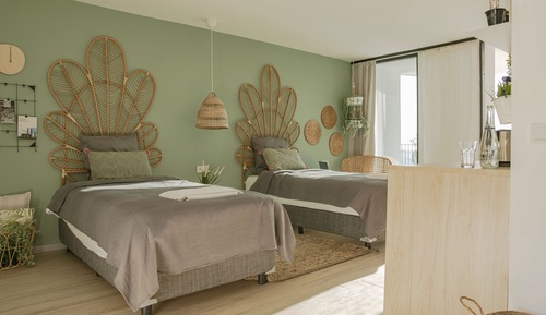 Habitación con 2 camas individuales, vistas al mar