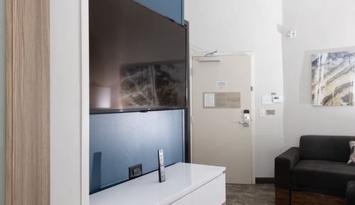 Suite estudio, varias camas (Mobility/Hearing Accessible, Tub)