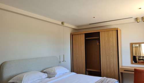 Galaxy Suite with Outdoor Hot Tub, Pool View