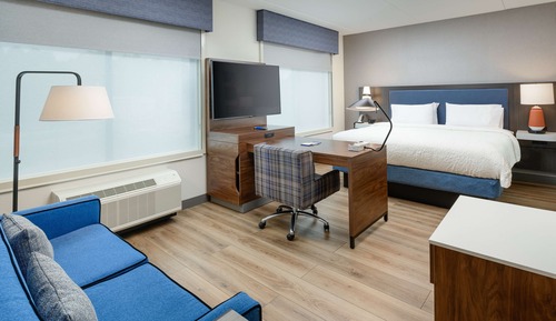 Estudio, 1 cama de matrimonio grande, frigorífico y microondas
