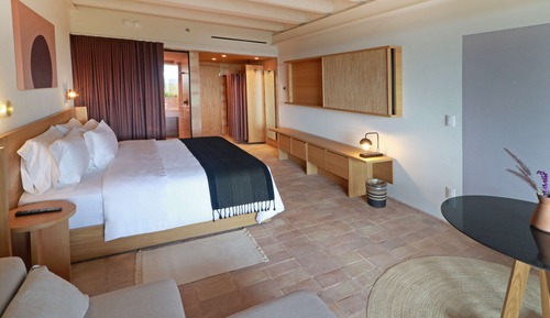 Habitación, 1 cama de matrimonio grande, balcón, vistas a la ciudad