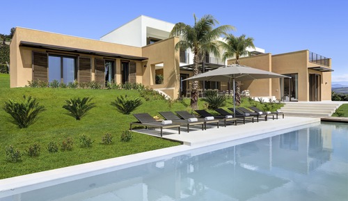 Villa, 4 habitaciones, mirando al mar (Corallo)
