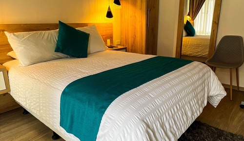Habitación ejecutiva doble, 1 cama doble, accesible en silla de ruedas, vistas al jardín