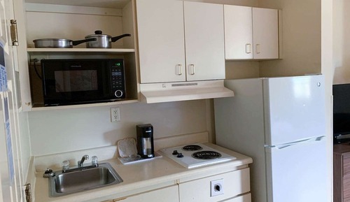 Habitación estándar, 1 cama de matrimonio grande, no fumadores, frigorífico y microondas