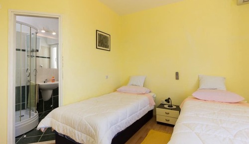 Apartamento (Two Bedroom Apartment)