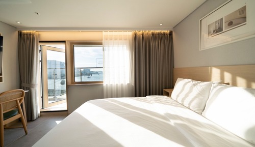 Ocean View Balcony Queen Room