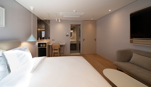 Premium Queen Room