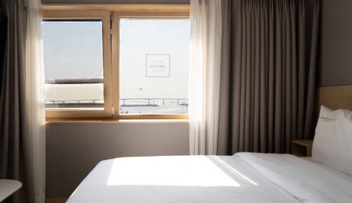 Ocean View Queen Room
