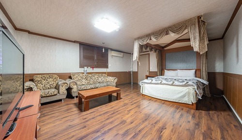 Room (Special Room)
