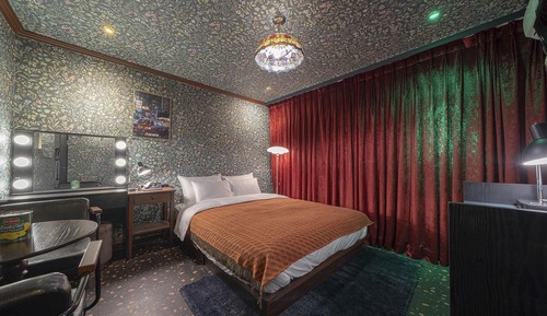 Room (Tsim Sha Tsui Deluxe (Hollywood dress)