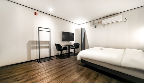 Room (VIP Business Room (Air Dresser/Bathtu)
