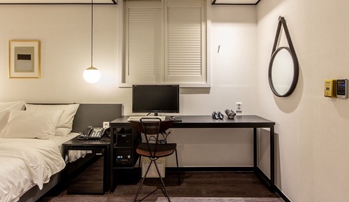Room (VIP(Breakfast Netflix))