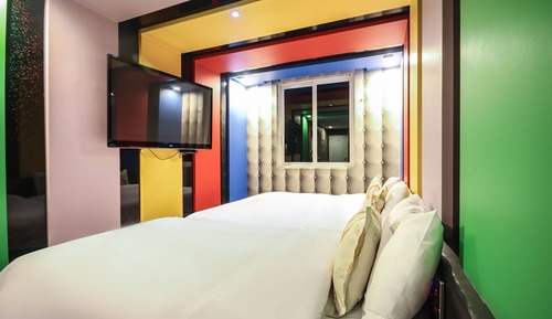 Room (Twin)