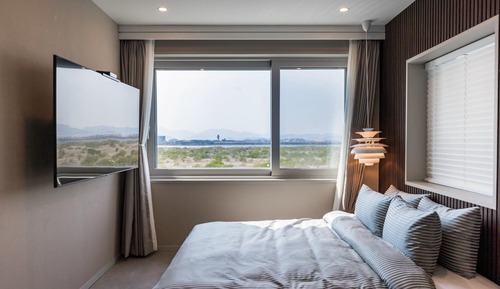 Room (Suite/Private Terrace/No Hard Gaming )