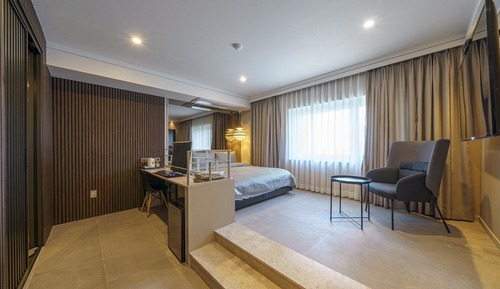 Room (Premium/Non-Hard Gaming 1PC/River &am)