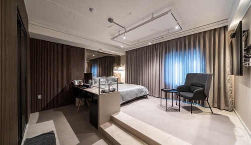 Room (Deluxe/No Hard Gaming 1PC/River &amp;)