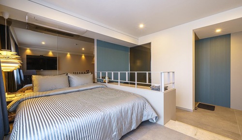 Room (Premium / River &amp; Park View / Dup)