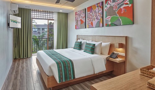 Habitación superior, 1 cama de matrimonio grande, vistas al complejo turístico
