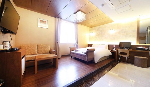 Room (Deluxe room)