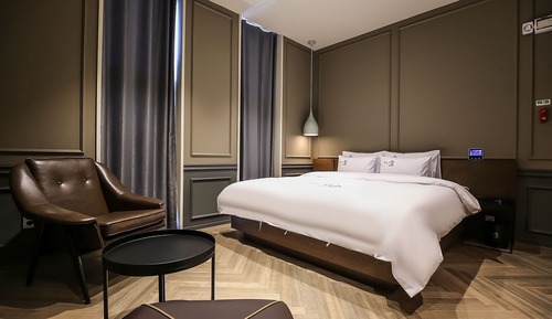 Room (Deluxe Room)