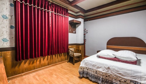 Room (Standard Room)