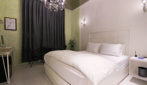 Room (Deluxe room)