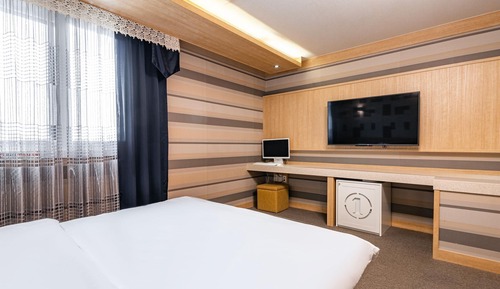 Room (Drive-in Room with Spa Bath)