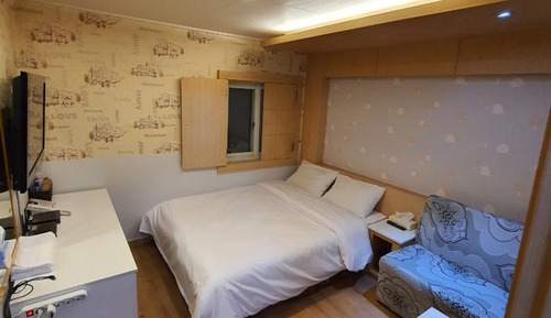 Room (Standard bed)