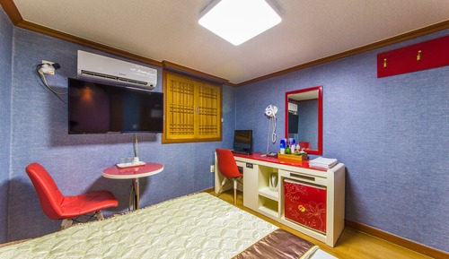 Room (Semi-special room)
