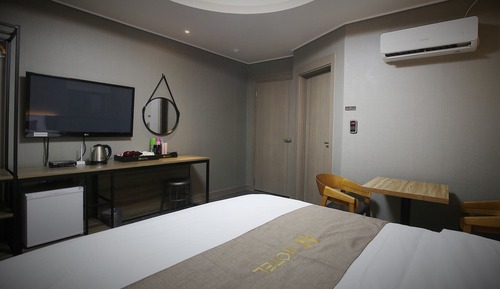 Room (Standard Room M)