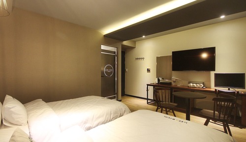 Room (Standard room)
